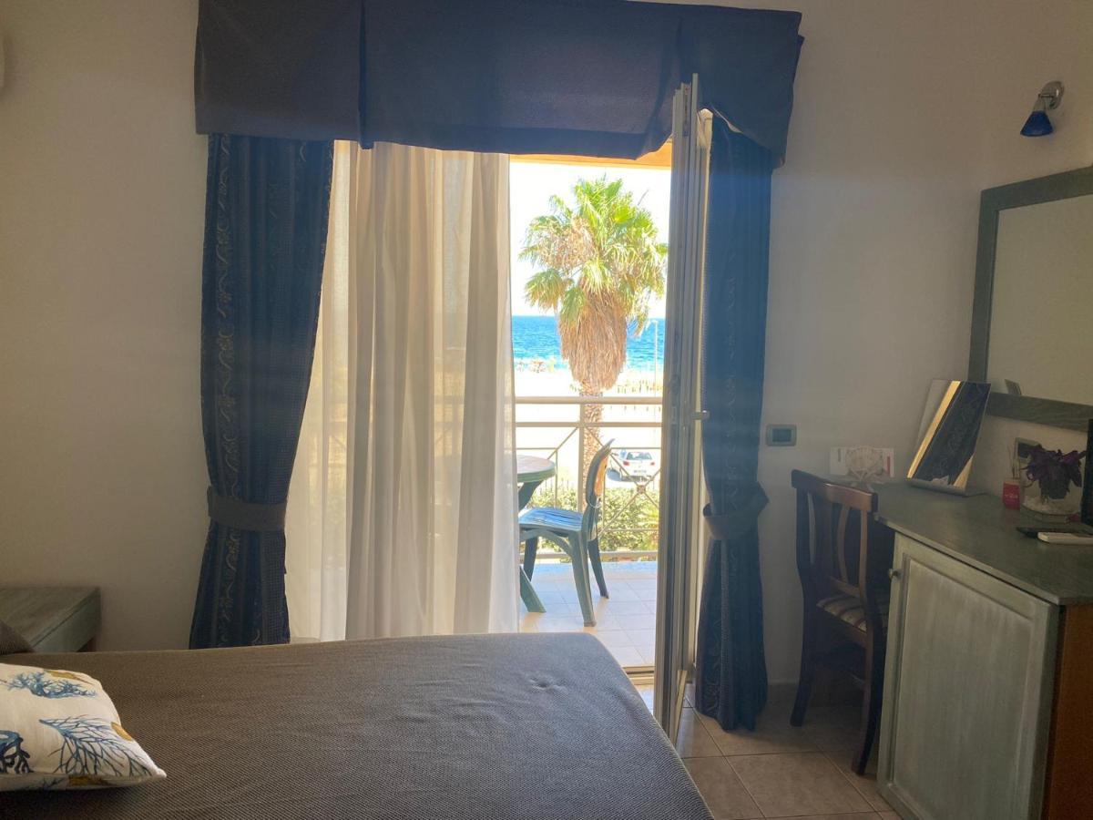 Hotel La Villa Corigliano Calabro Eksteriør bilde