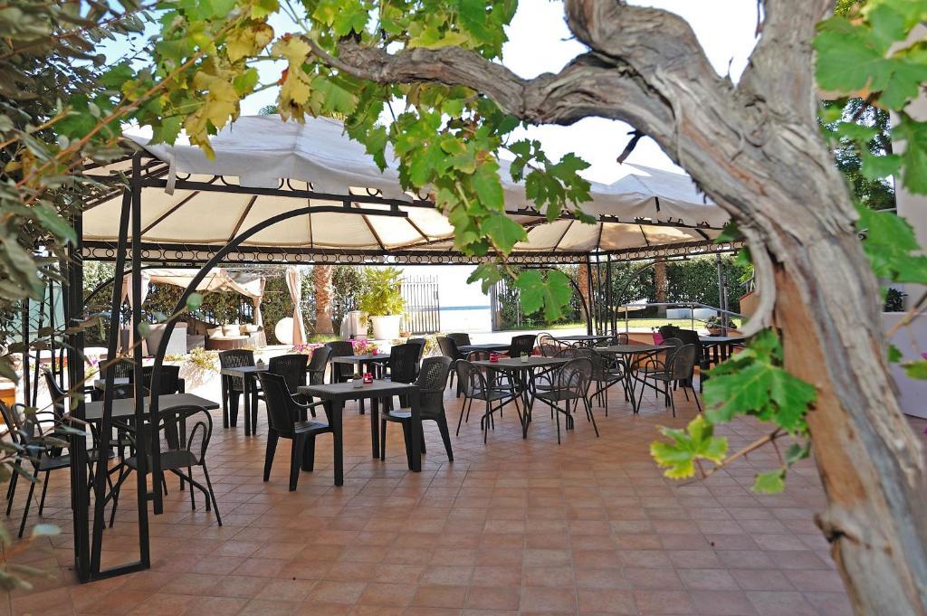 Hotel La Villa Corigliano Calabro Eksteriør bilde