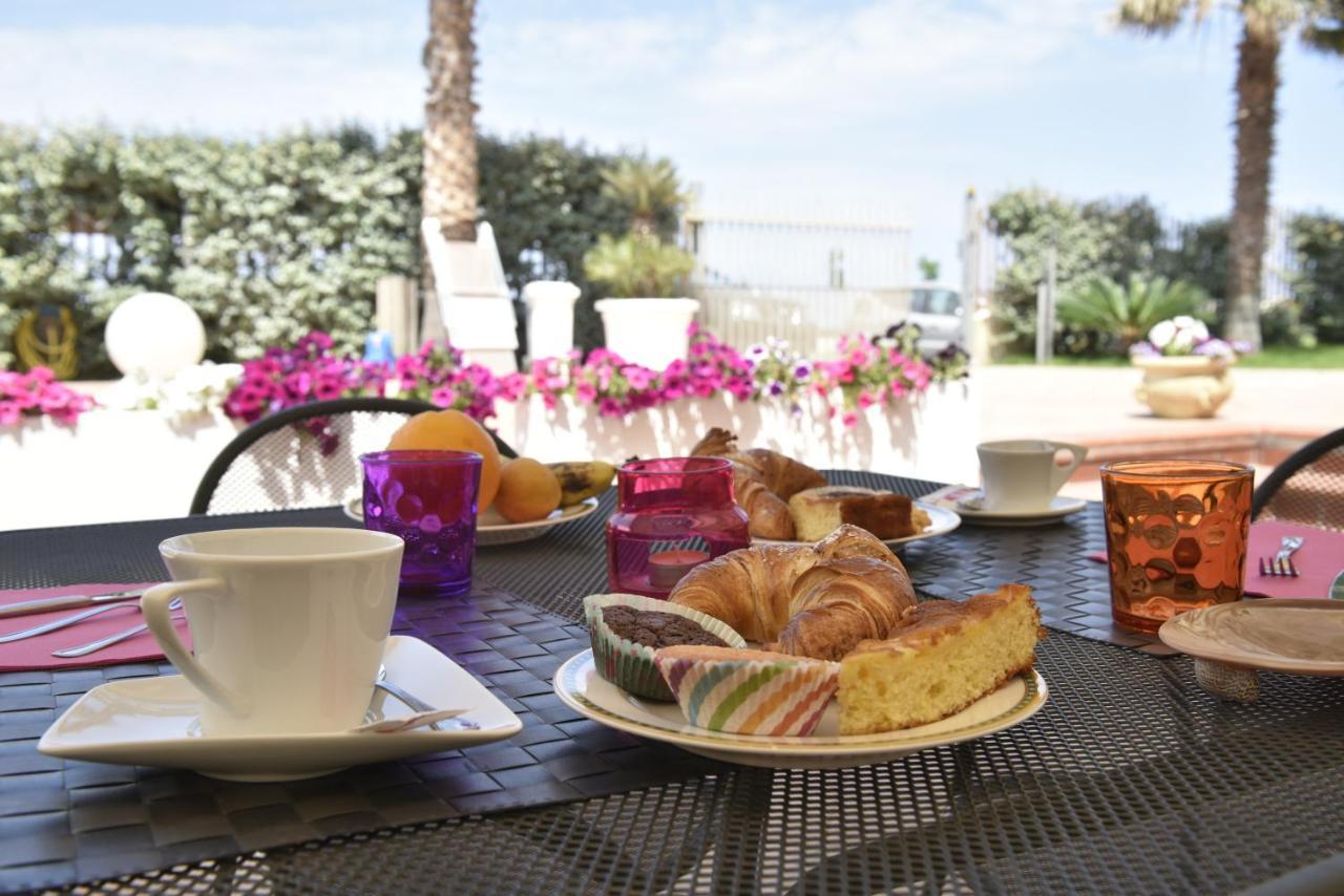 Hotel La Villa Corigliano Calabro Eksteriør bilde